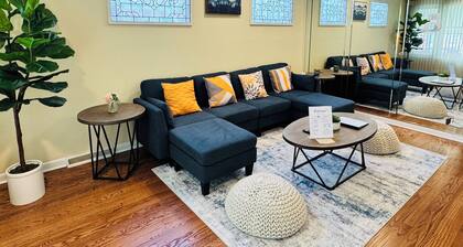 3BR Vintage Apt • Patio • Walk to McKinley Park
