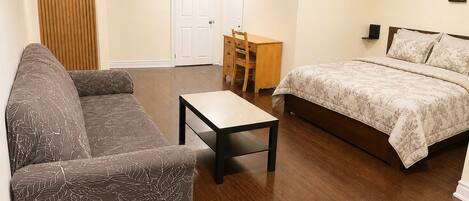1 bedroom, desk, free WiFi
