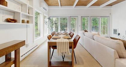 Quechee Club Condo: quiet corner unit, serene views; four season club amenities