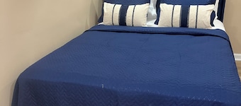 Marvelous 4-bedroom house with AC in Village Green