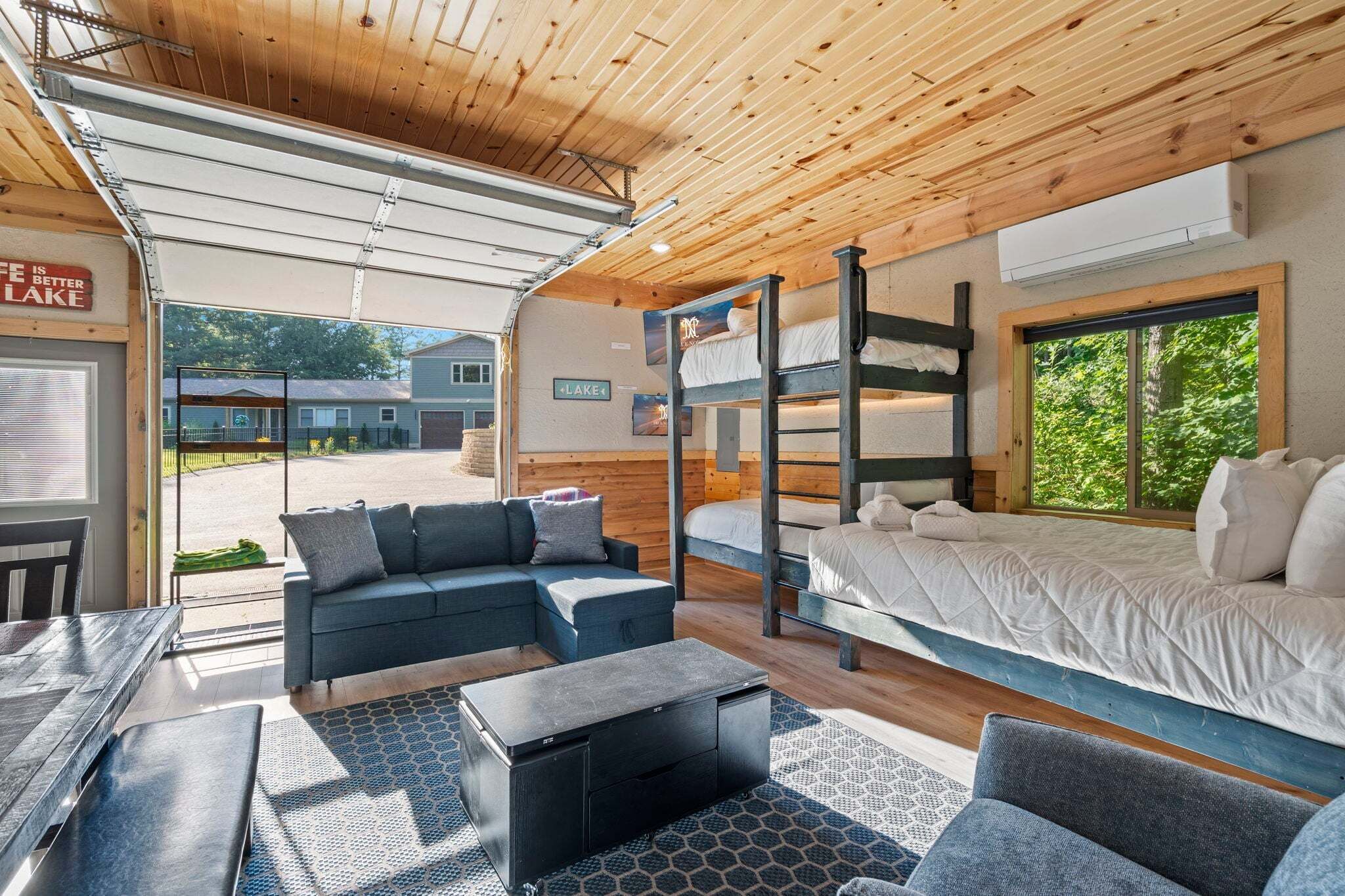 5 quartos, escrivaninha, Wi-Fi de cortesia, roupa de cama