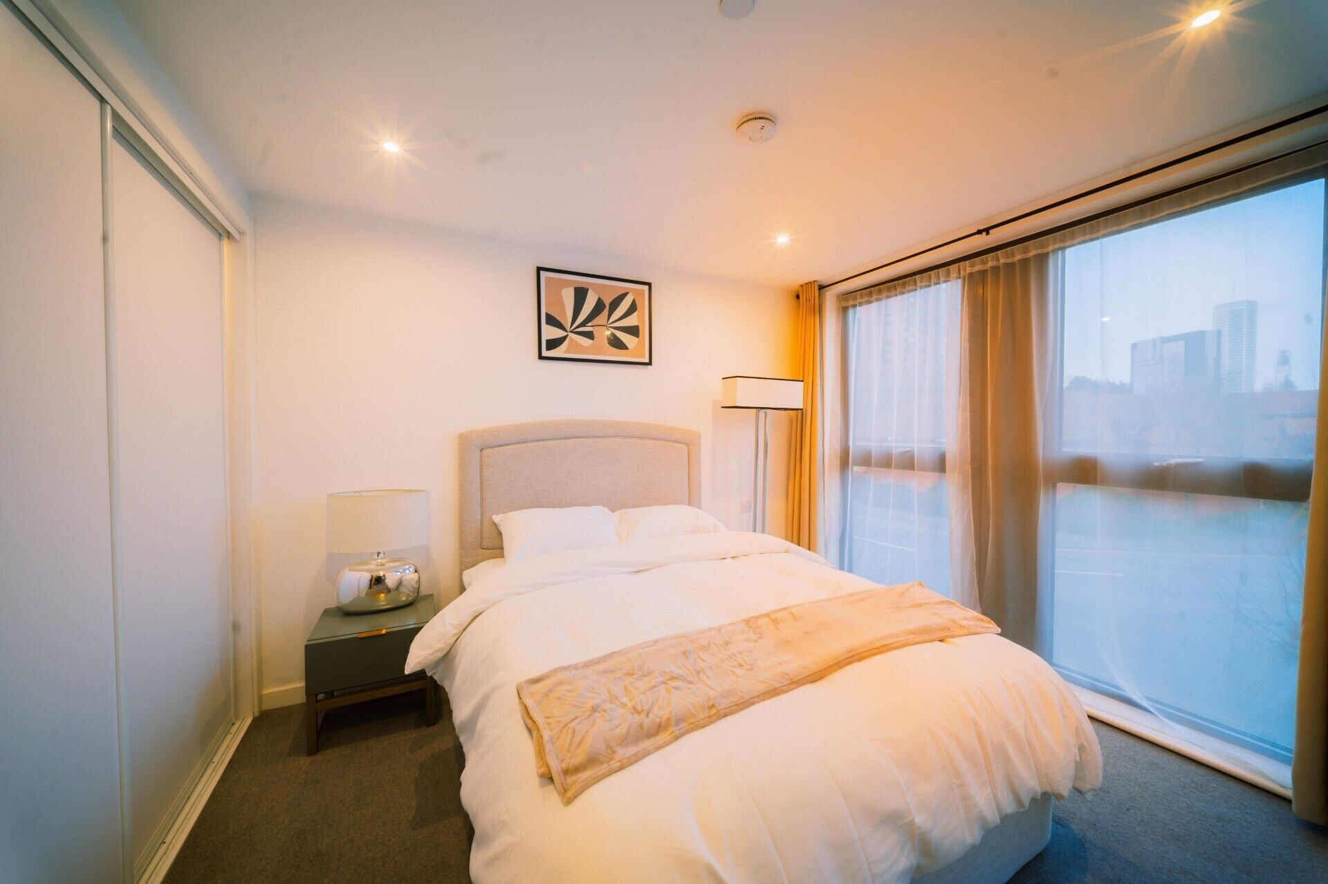 熨斗/熨衣板、WiFi、床单