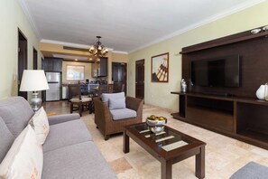 Living area - Luxury all-inclusive 2BR/3BA oceanfront in beautiful Nuevo Vallarta (Nuevo Vallarta)