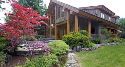 Cozy ski chalet on Nicklaus North Golf Course