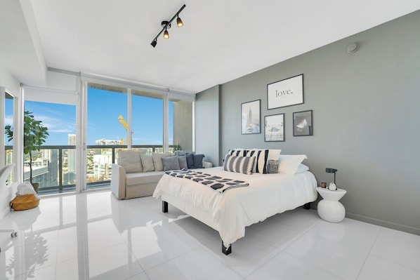 Room - 48th floor studio ★ Icon Brickell ★ (Miami)