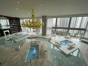 Pool - 48th floor studio ★ Icon Brickell ★ (Miami)