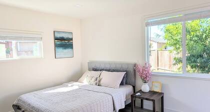 Lovely Brand New Studio in San Jose with Backyard and Kitchen