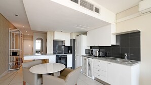 House - 5th Floor - Spacious One Bed De Waterkant (Cape Town)