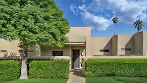 Exterior - Palm Springs Oasis w/Pool & Golf Access (Cathedral City)