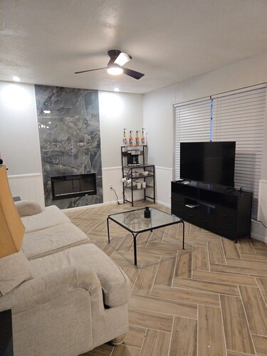The Hive-Minutes from Fort Hood