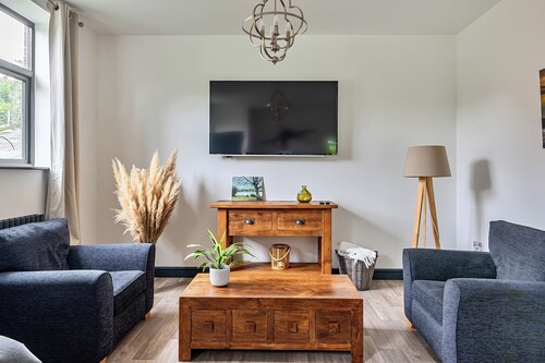 Stunning Matlock Bath Home