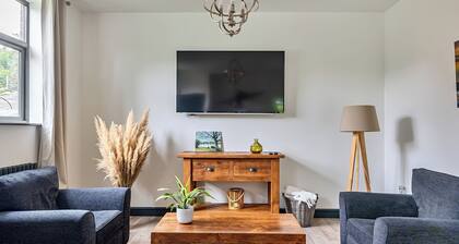 Stunning Matlock Bath Home