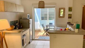 Classic Apartment, 1 Double Bed with Sofa bed, Sea View | Private kitchen | Espresso maker, coffee/tea maker, electric kettle