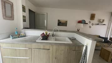 Classic Apartment, 1 Double Bed with Sofa bed, Sea View | Private kitchen | Espresso maker, coffee/tea maker, electric kettle