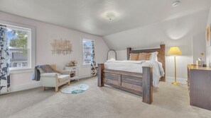 Room - Escape from the Track - Massage Chair . Fire Pit! (Plymouth)