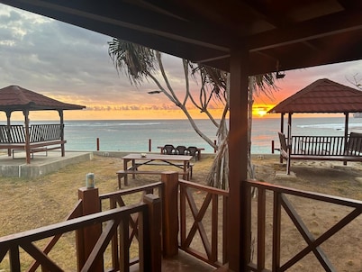Mama Nings Beach Hotel