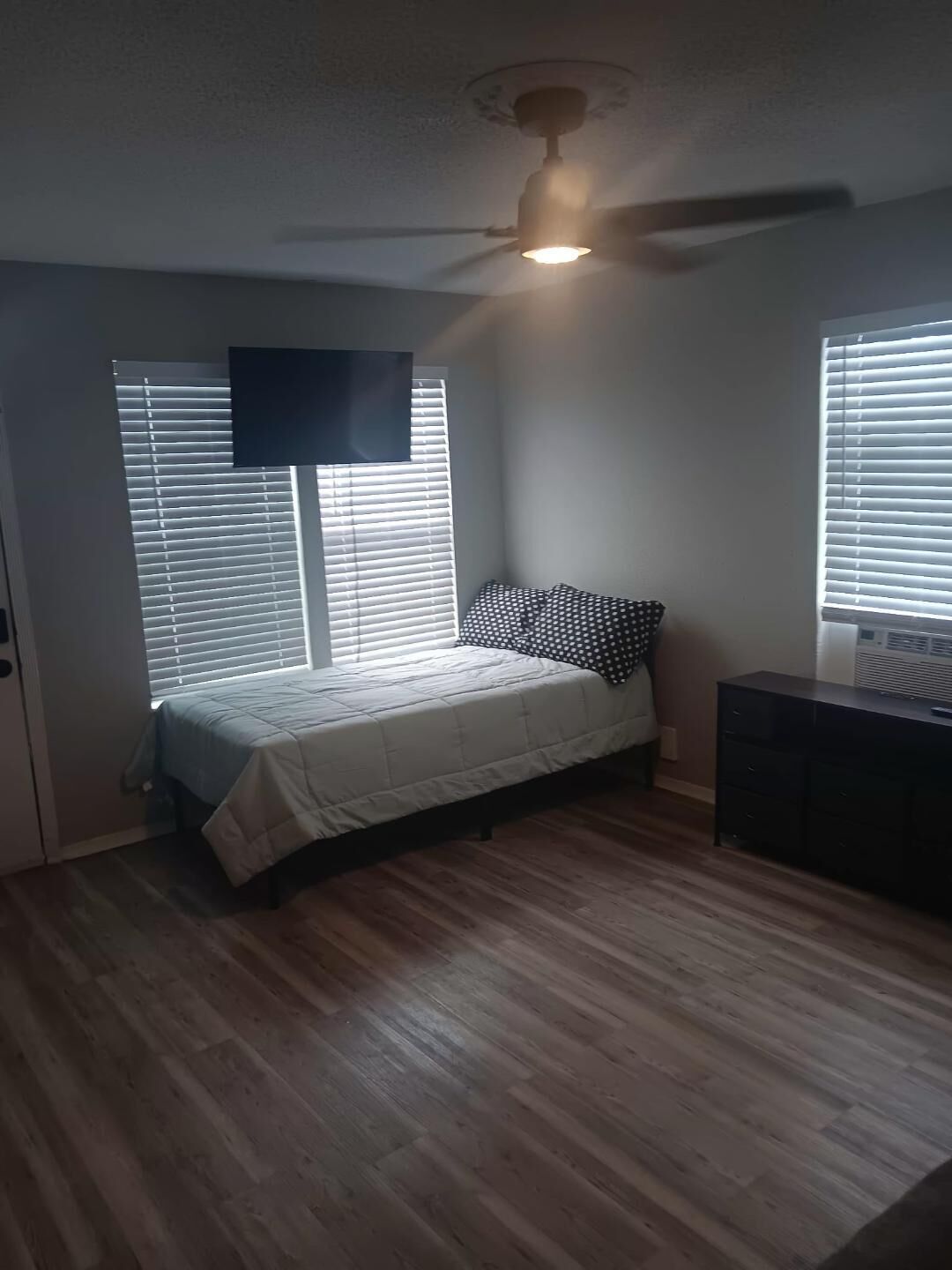 2 chambres, draps fournis