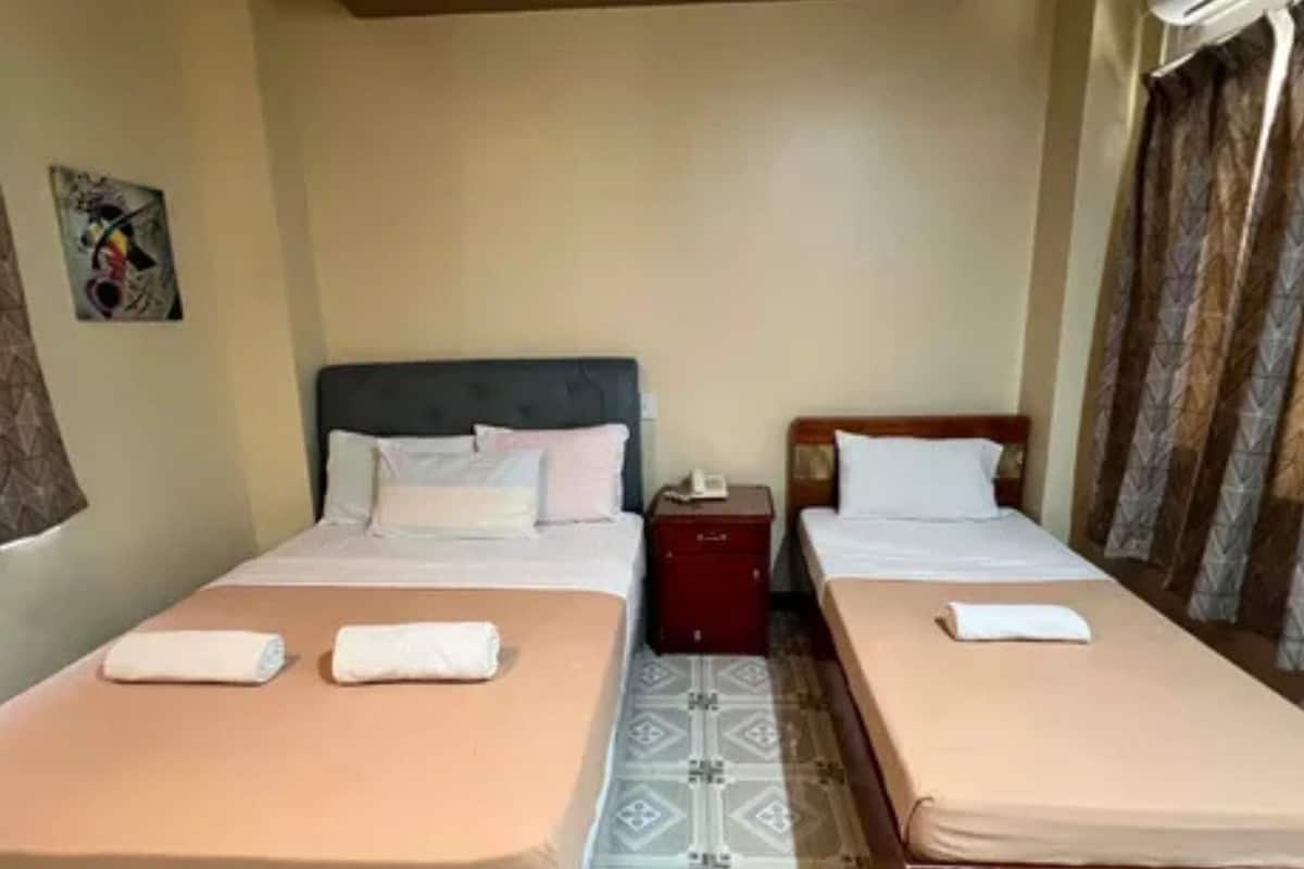 Triple Room