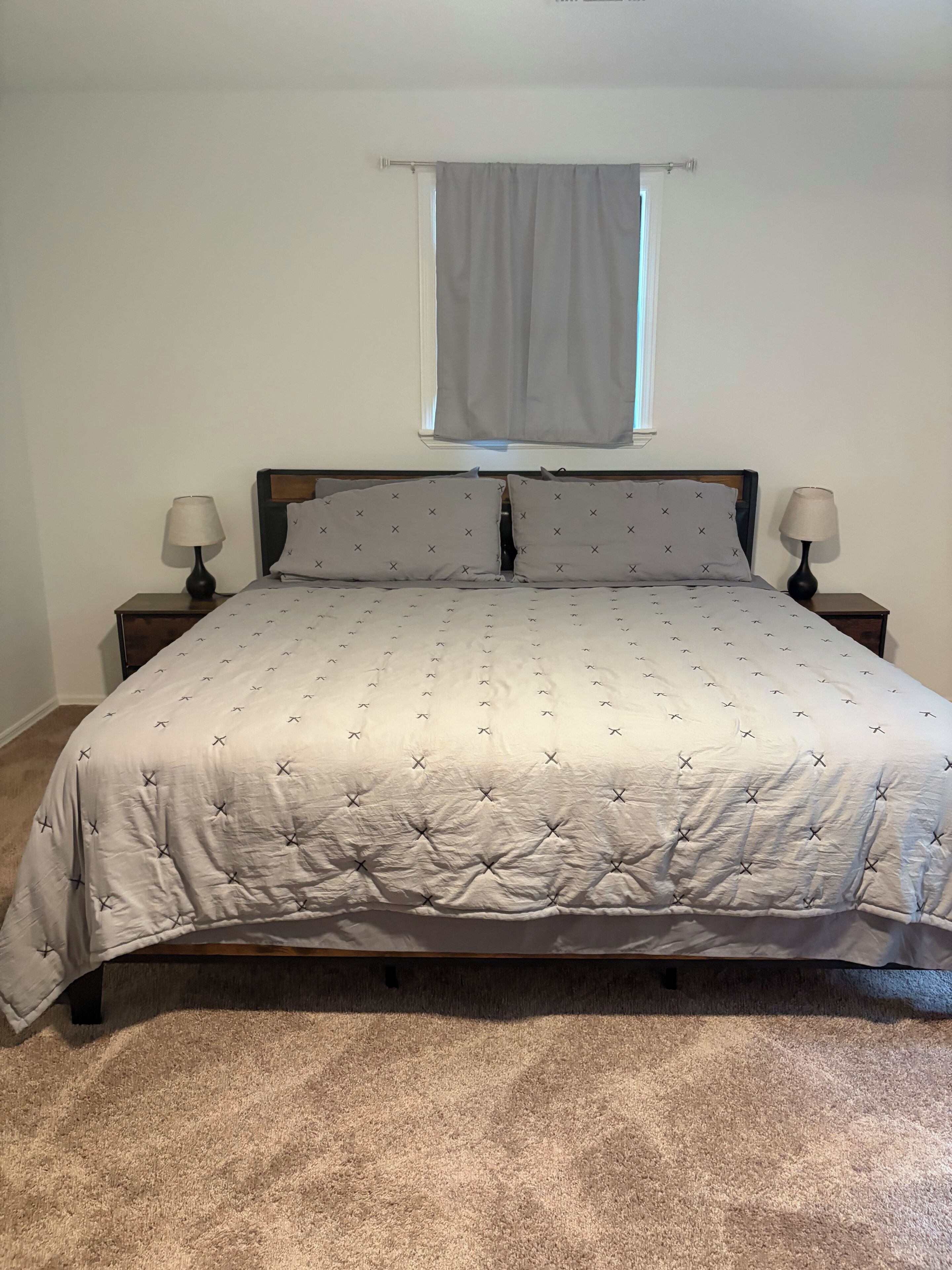 4 bedrooms, desk, free WiFi, bed sheets