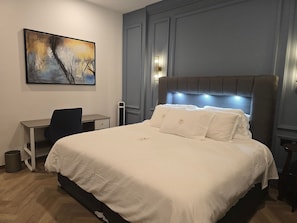 Apartment | Peti besi dalam bilik, seterika/papan seterika, Wi-fi percuma 