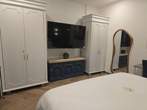 Apartemen | Brankas, setrika/meja setrika, dan Wi-Fi gratis