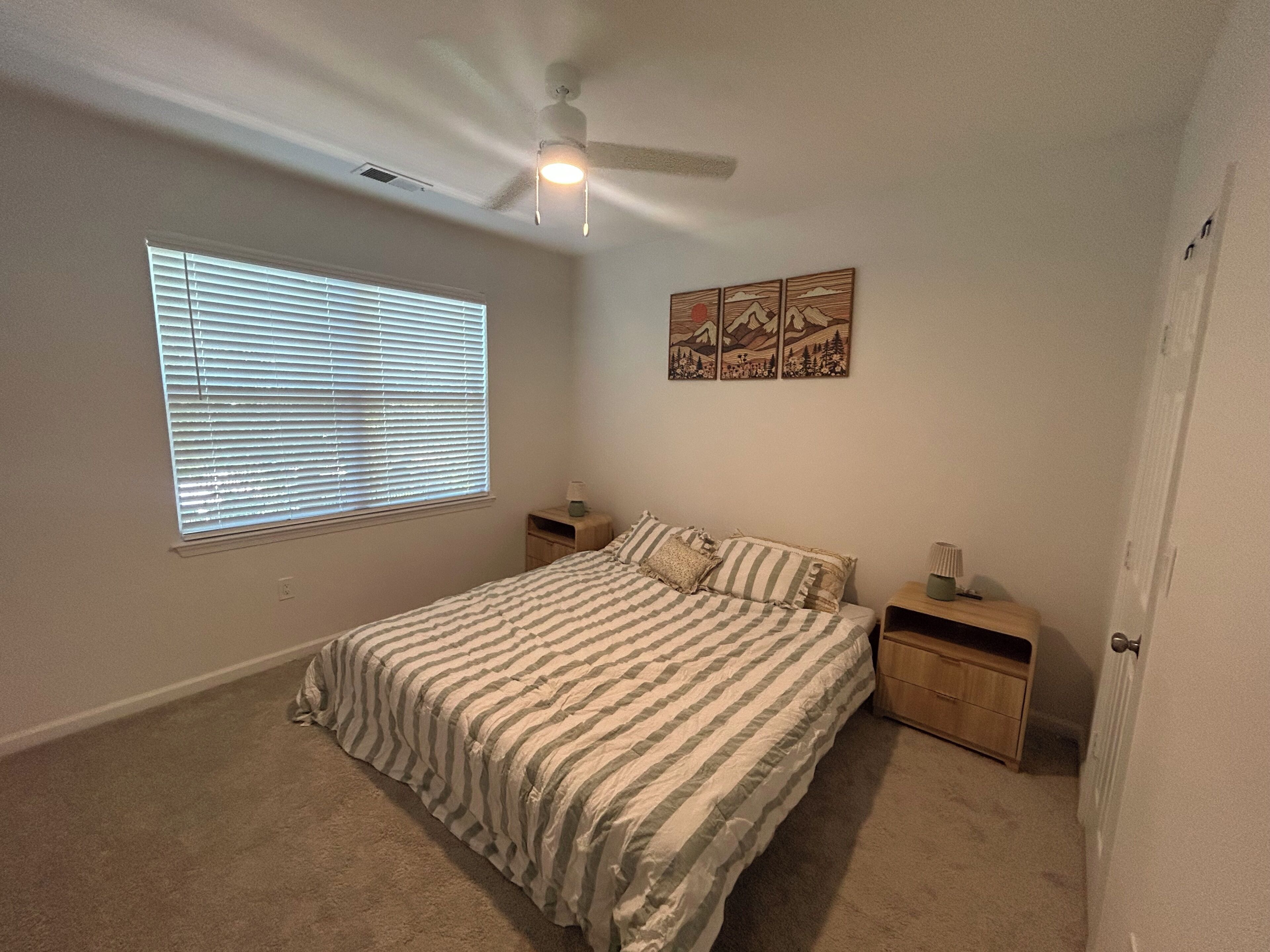 1 chambre, fer et planche à repasser, Wi-Fi, draps fournis