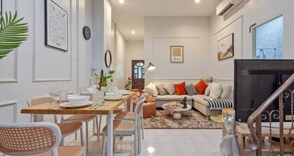 Coco's Townhouse BTS Onnut 350 Meters 3br3bth