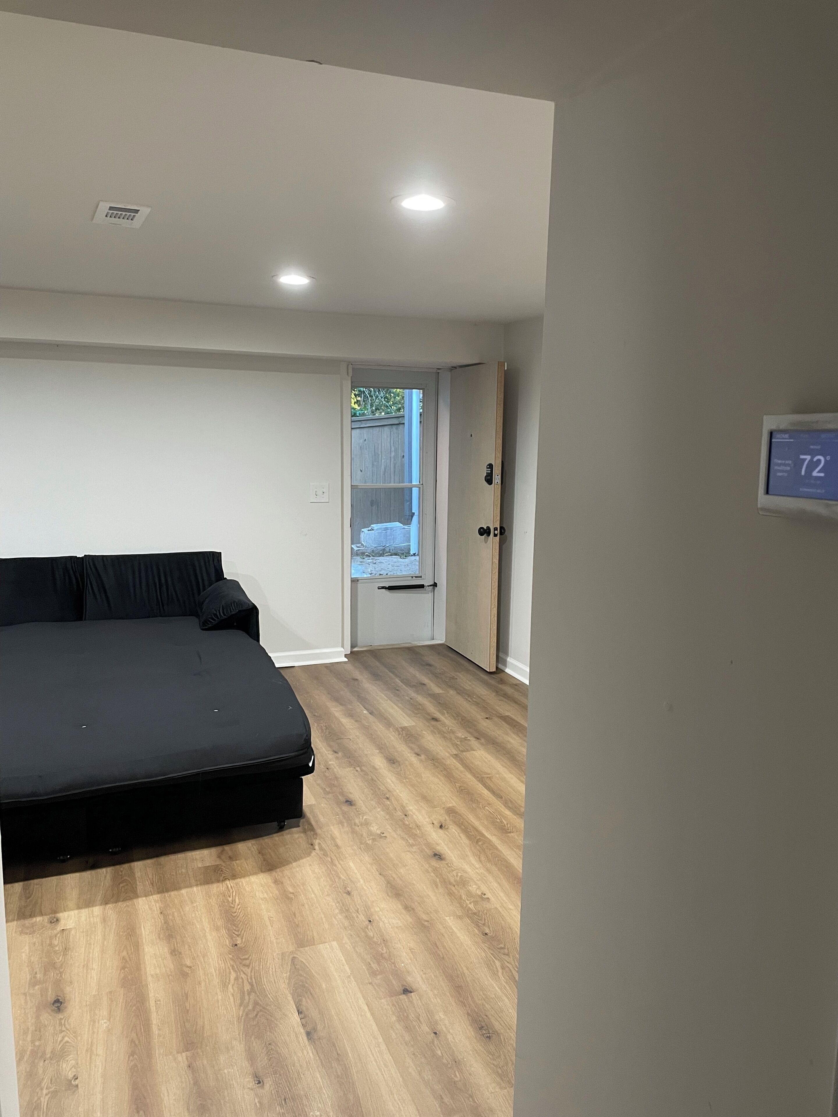 1 slaapkamer, een strijkplank/strijkijzer, gratis wifi, beddengoed