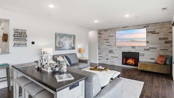 Smart TV, books