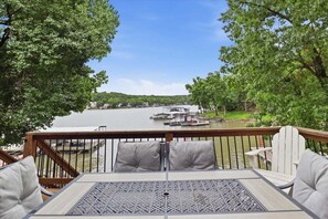 Outdoor dining - Lakefront Retreat at 10mm w/ Dock & Sunroom (Sunrise Beach)