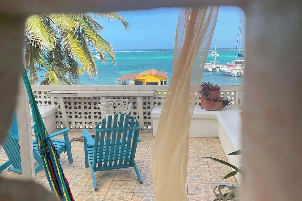 Hotel Spindrift & Golf Cart Rental