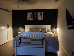 3 bedrooms, WiFi, bed sheets - Spacious 3-bedroom home in pleasant Clear Lake area with pool and covered patio. (Houston)