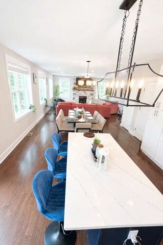 Luxury Poconos Retreat - 6BR • 4.5BA • Sleeps 14