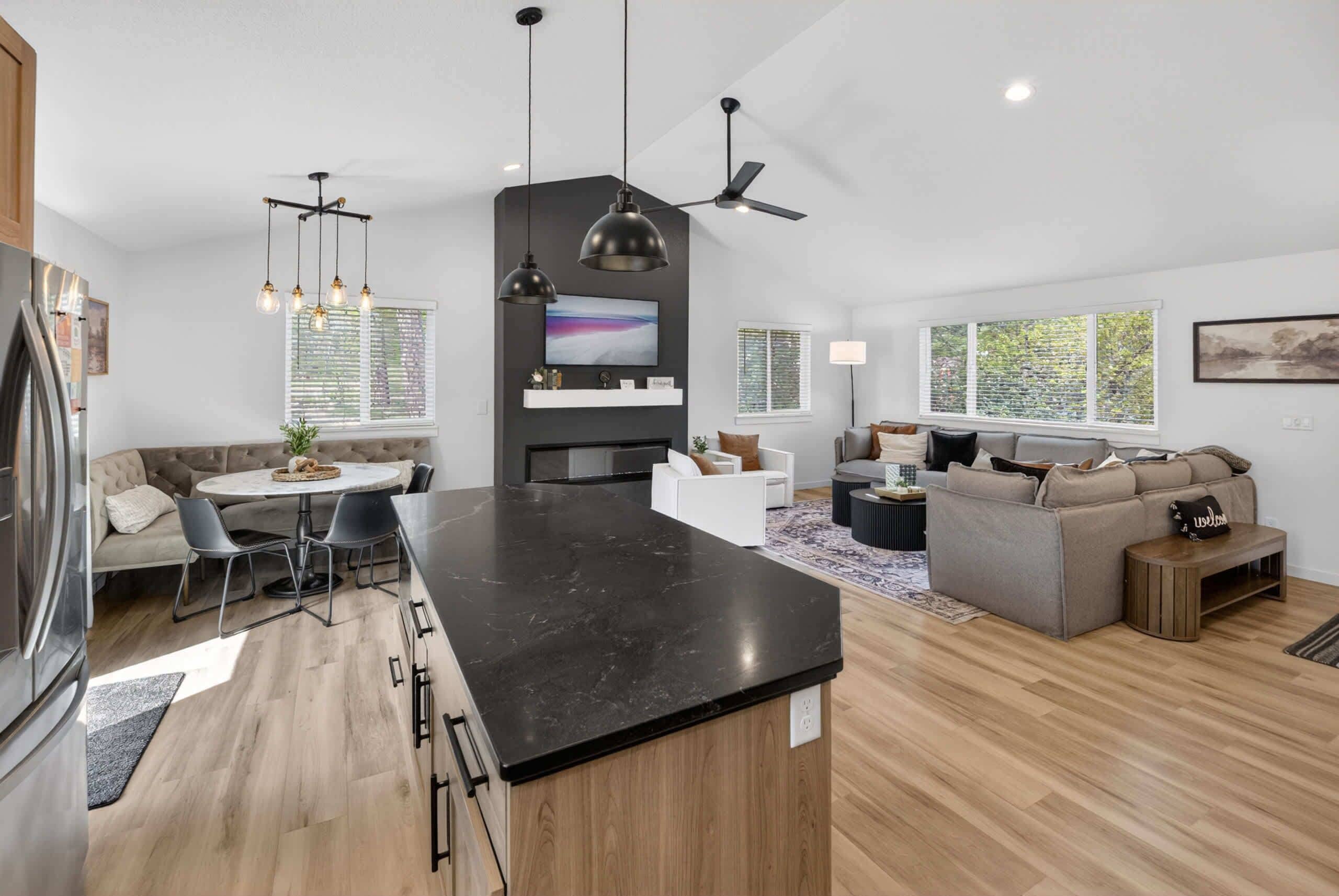 TV, fireplace, offices