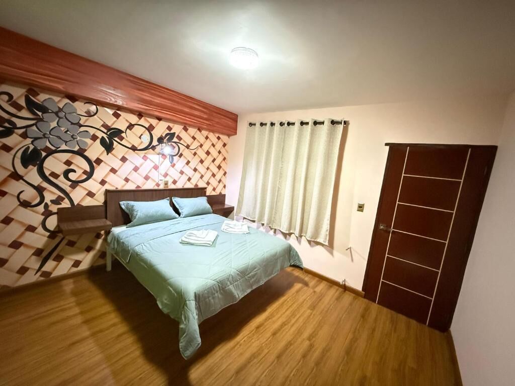 Habitació doble Deluxe, 1 llit de matrimoni gran, bany privat, vistes al pati | Wifi gratuïta 