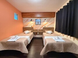 Comfort Twin Room, Multiple Beds, Private Bathroom, Courtyard View | Spa