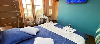 Hotel Elom
