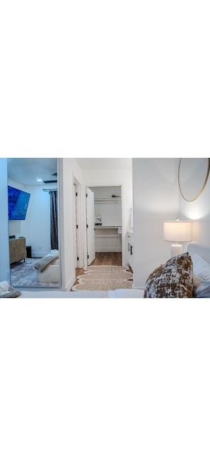 WiFi, bed sheets - Cozy, elegant 2 bedroom space to make you feel at home (Phoenix)