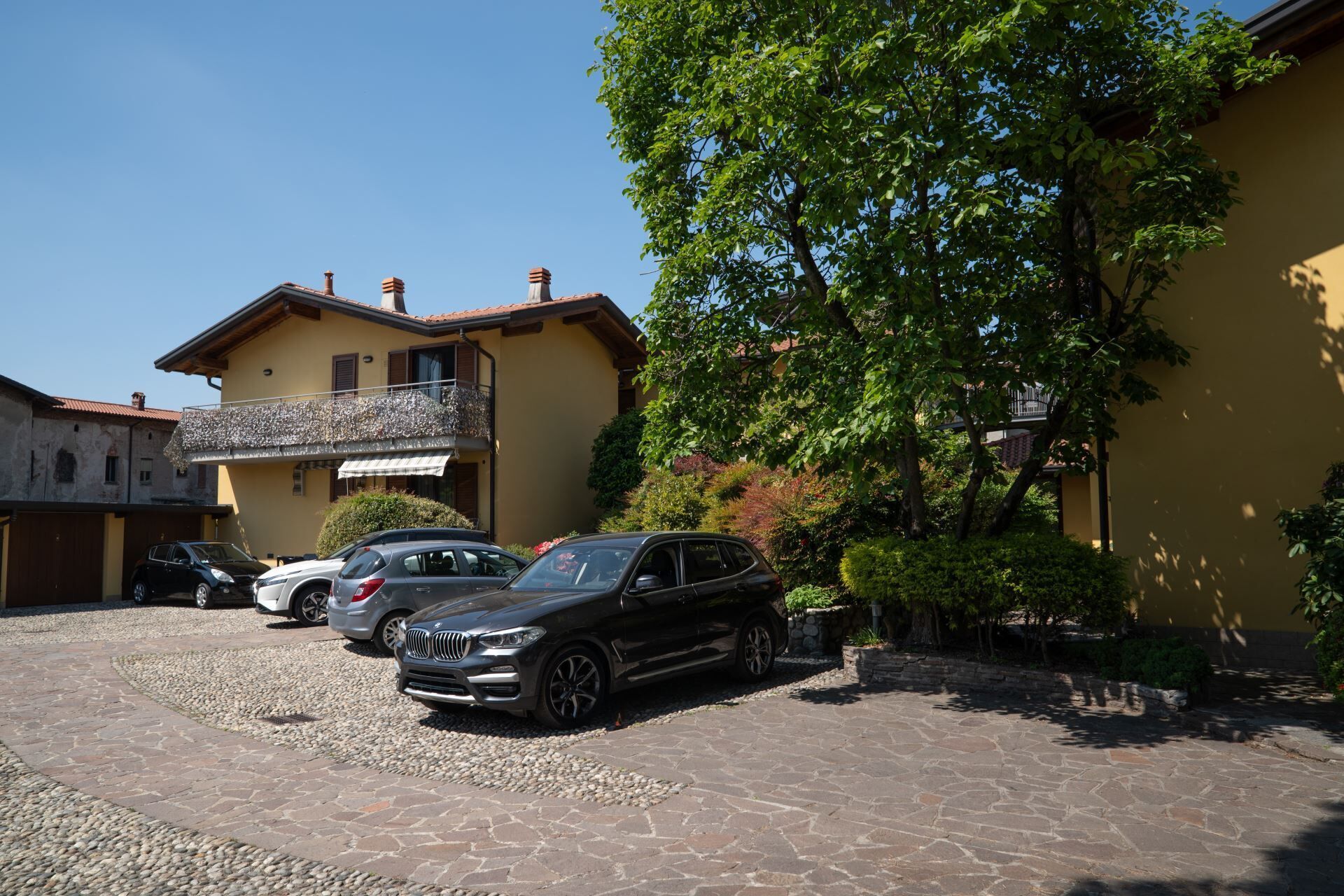 Esterni