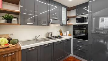 Fridge, microwave, oven, dishwasher