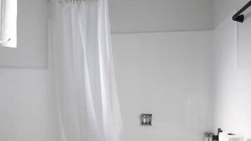 Apartment | Bathroom
