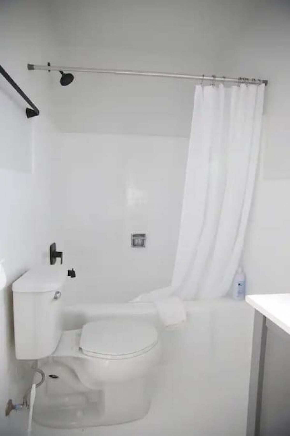Apartment | Bathroom