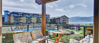 Lakefront Pool and Lake View 2 Bdrm 4205