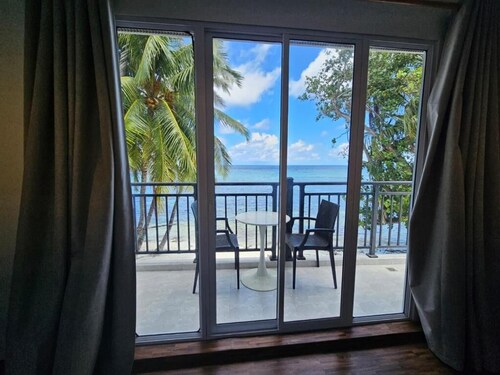 Alma Maldiva beach hotel