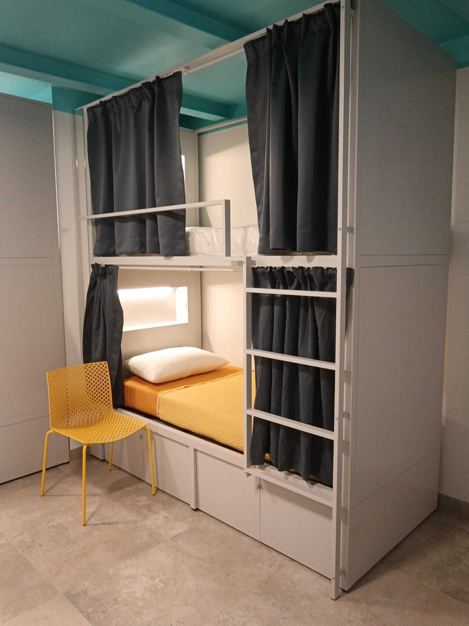 Blackout curtains, free WiFi