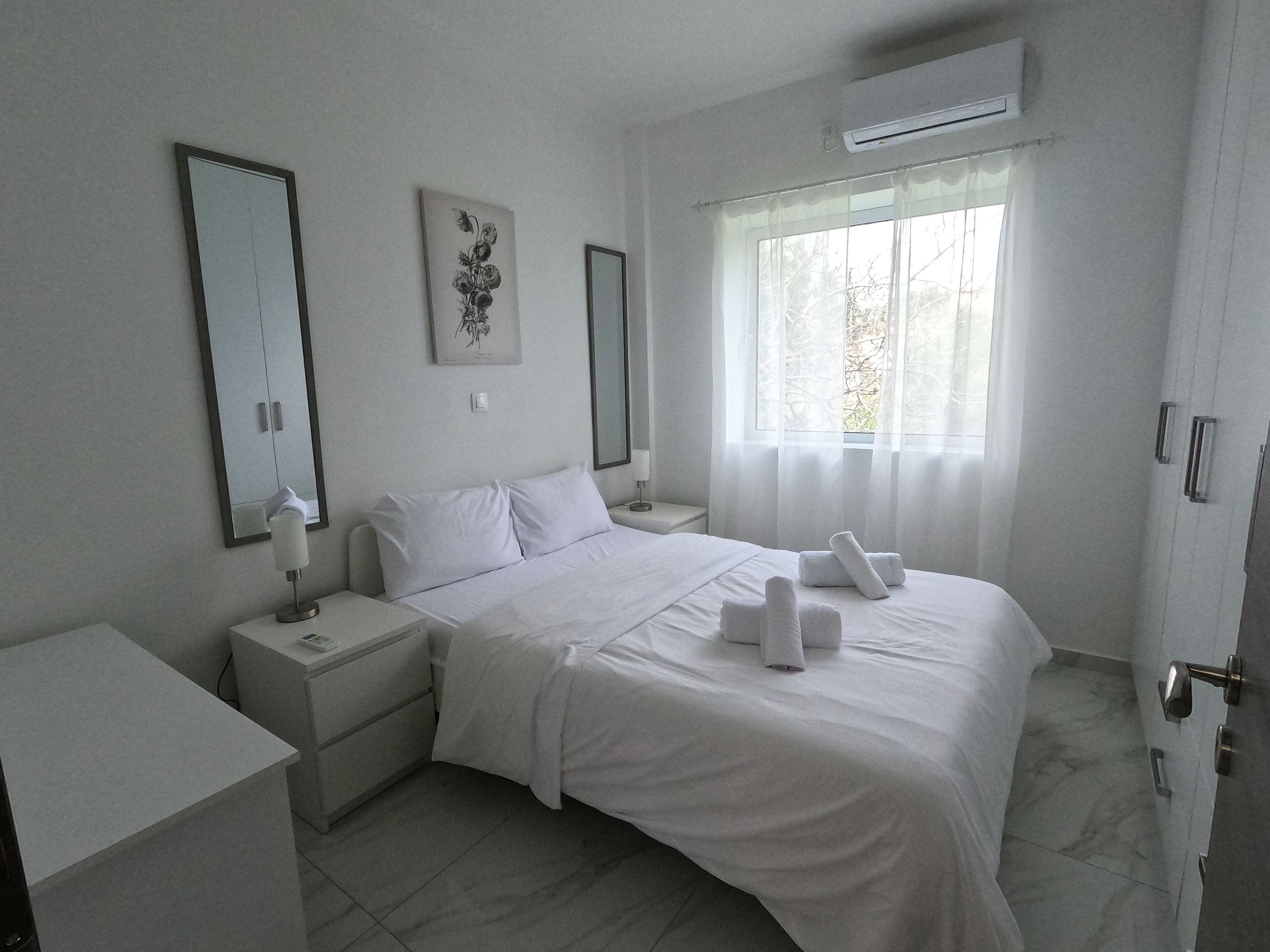 1 chambre, fer et planche à repasser, Wi-Fi, literie fournie