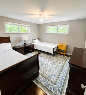 3 chambres, fer et planche à repasser, Wi-Fi gratuit, draps fournis