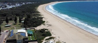 Coastal Hideaway @ Pelican, Walk to Beach & Lake
