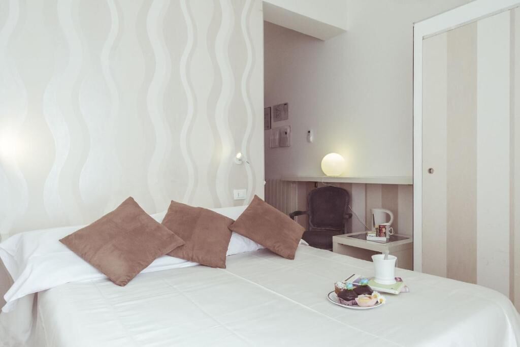 Basic-Doppelzimmer, 1 grosses Einzelbett