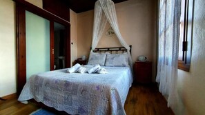 Basic Double or Twin Room, Courtyard View | In-room safe, blackout drapes, soundproofing, iron/ironing board - VAROSI GUESTHOUSE (EDESSA)